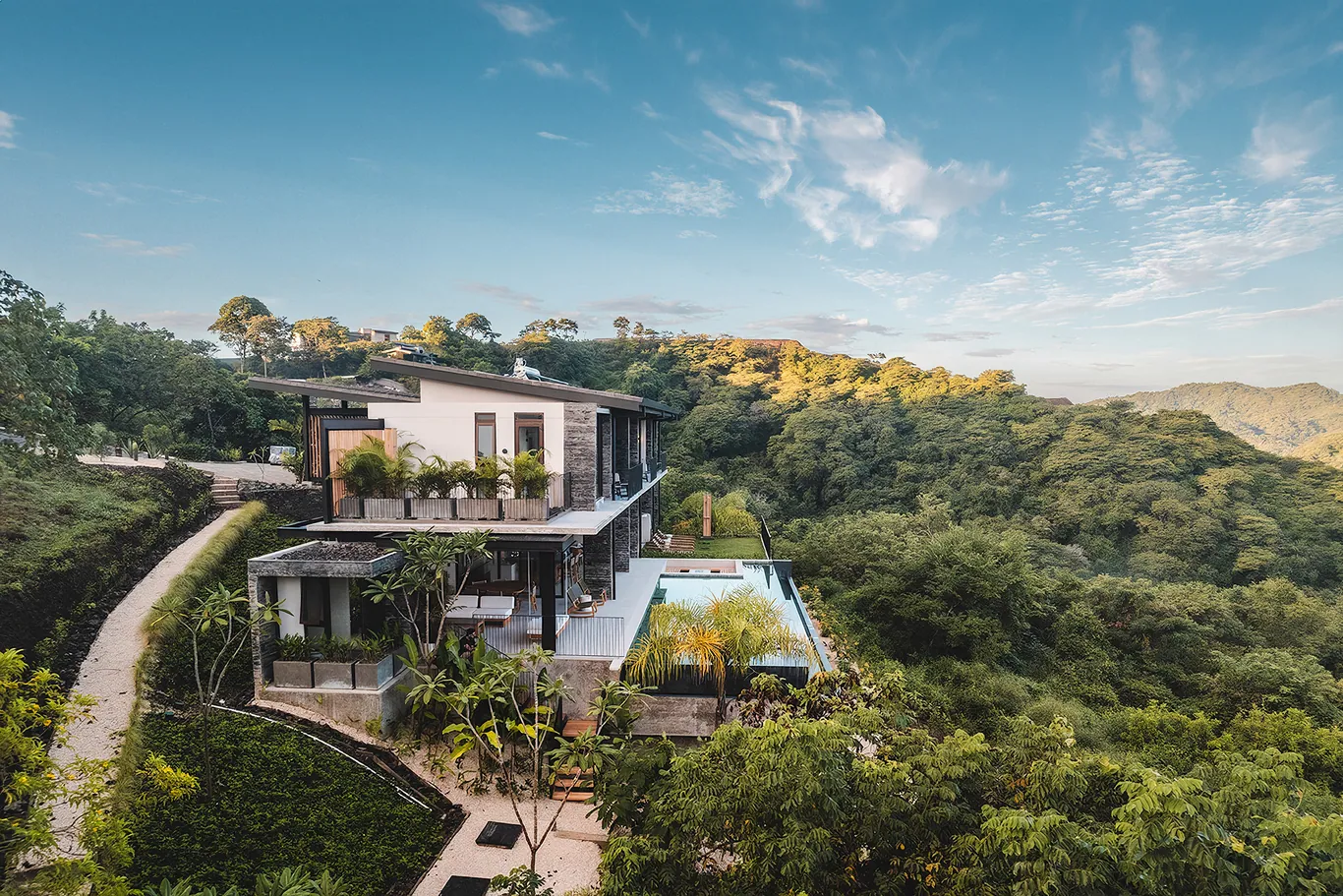 Lot 151 residence seen from the garden