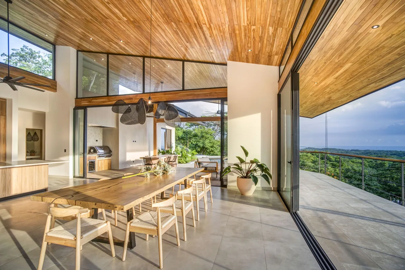 Covered terrace transition
